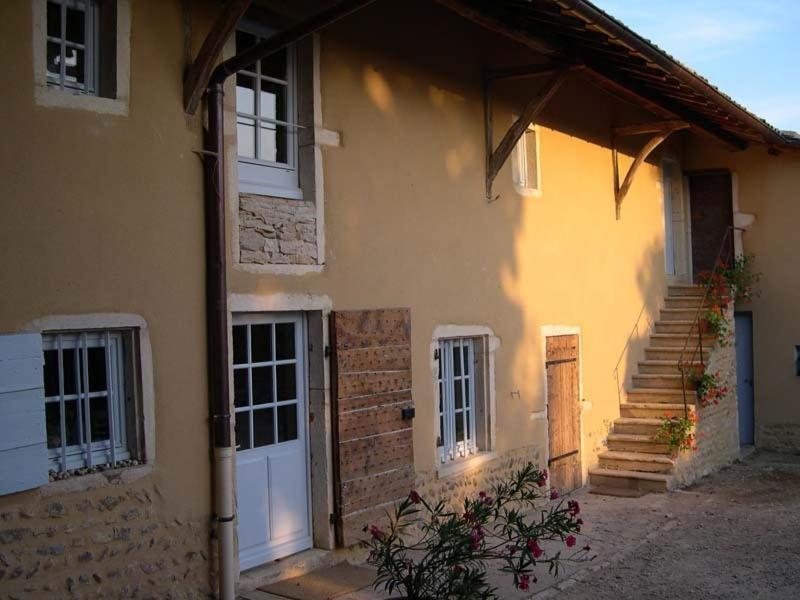 Bed & Breakfast - Maison De Marie Hotel Messimy-sur-Saone Exterior photo